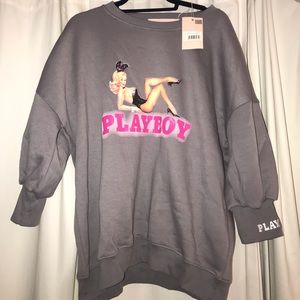 THE cutestttt oversized crewneck ever- playboy💜